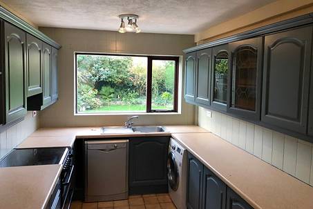 KITCHEN UNIT PAINTING